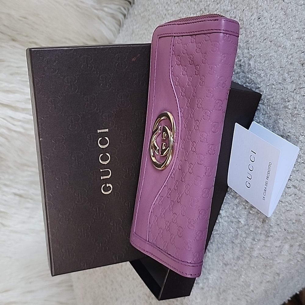 Gucci Lilac Embossed Wallet - Picture 11 of 11
